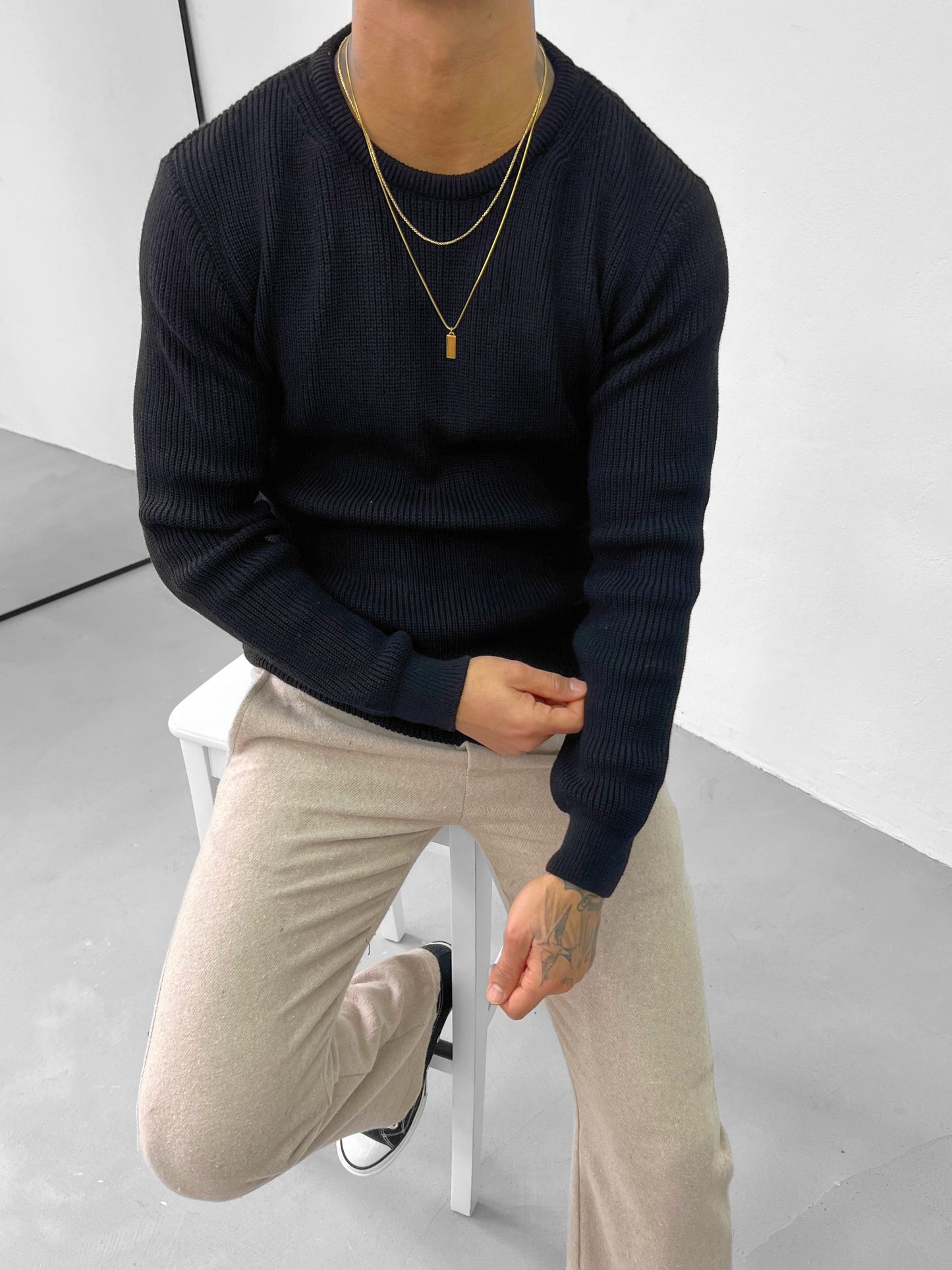 BASIC STRICKPULLOVERS