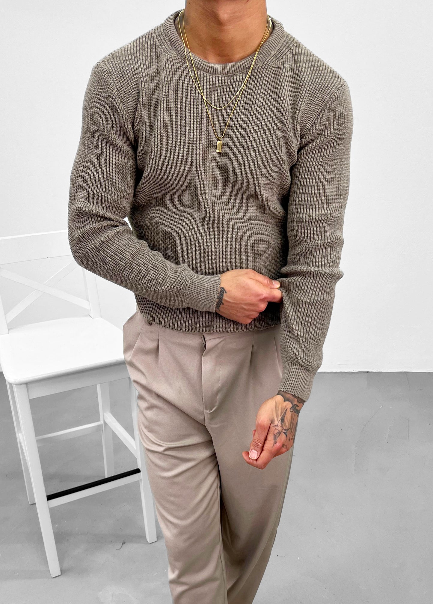 BASIC STRICKPULLOVERS
