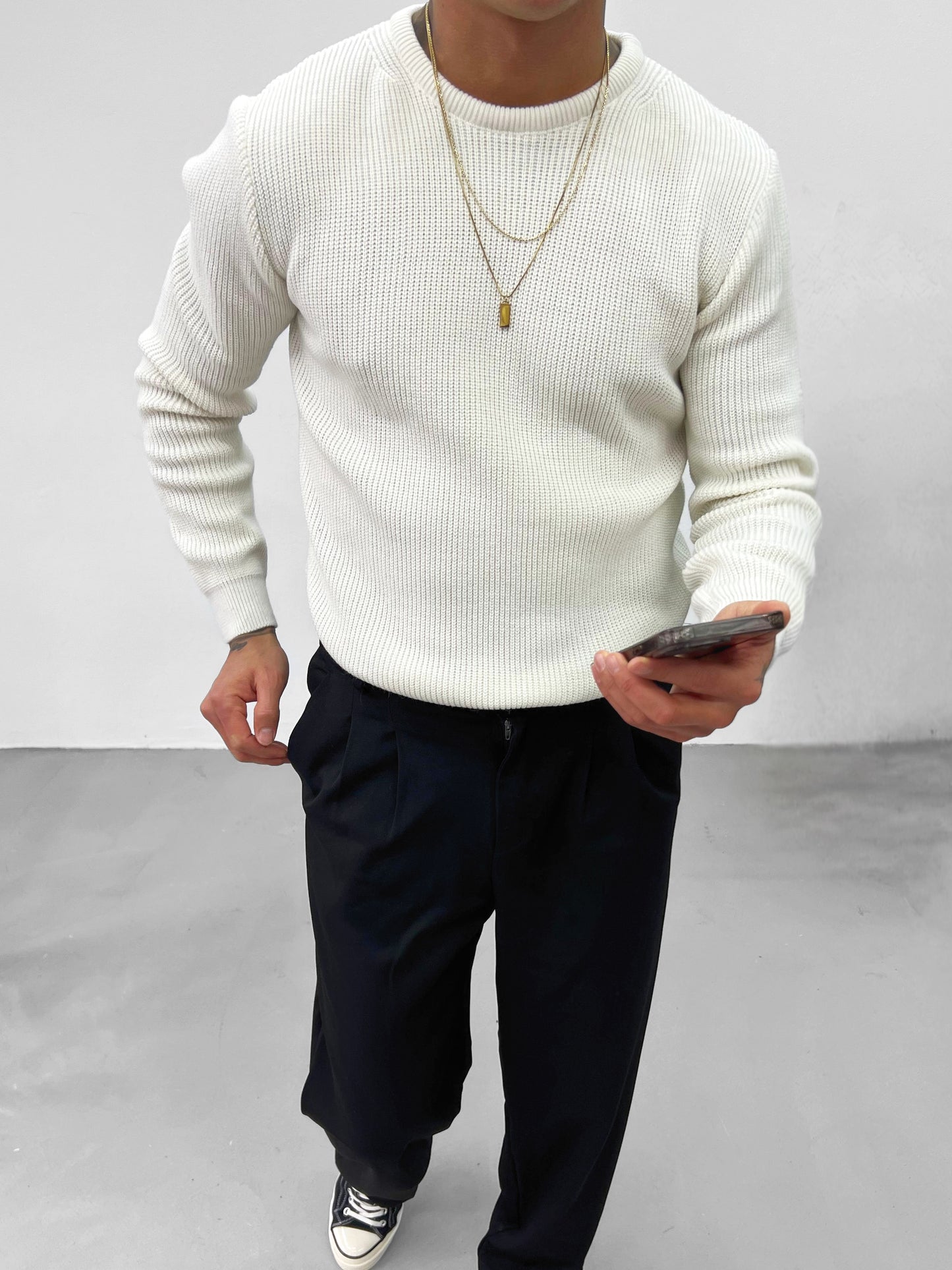 BASIC STRICKPULLOVERS