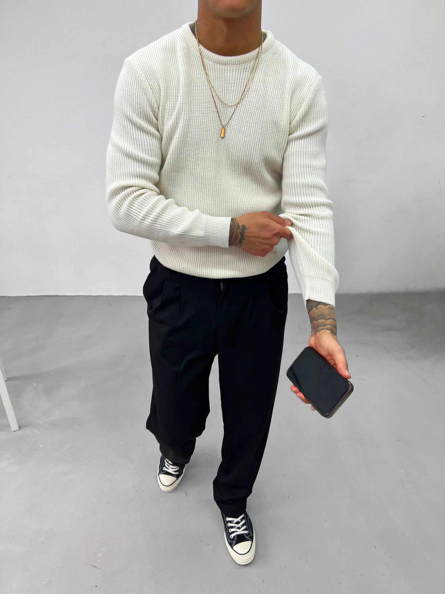 BASIC STRICKPULLOVERS