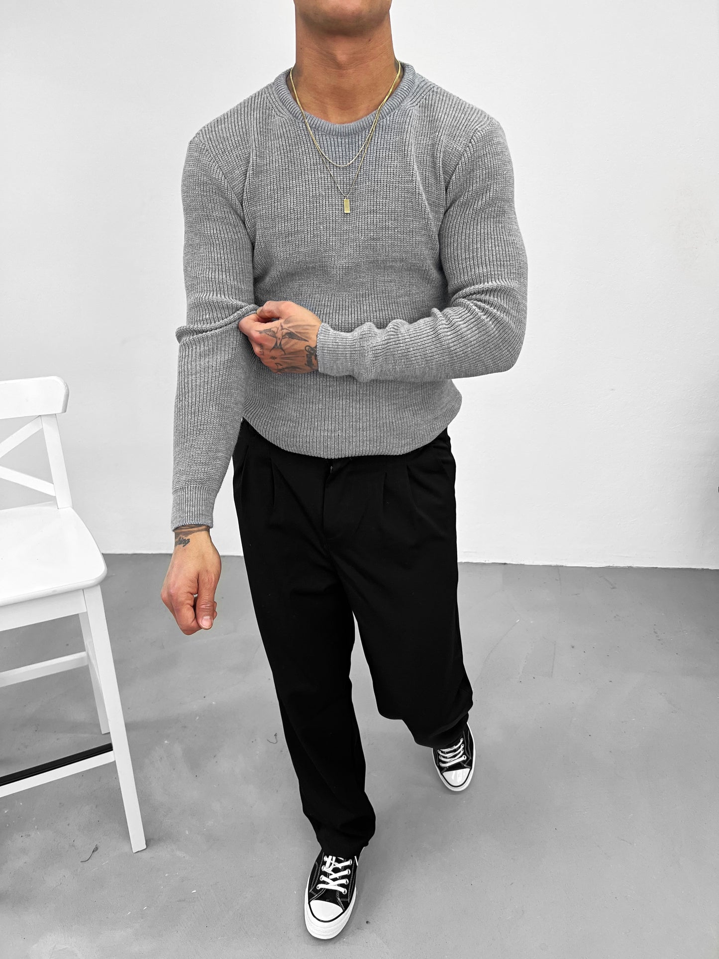 BASIC STRICKPULLOVERS