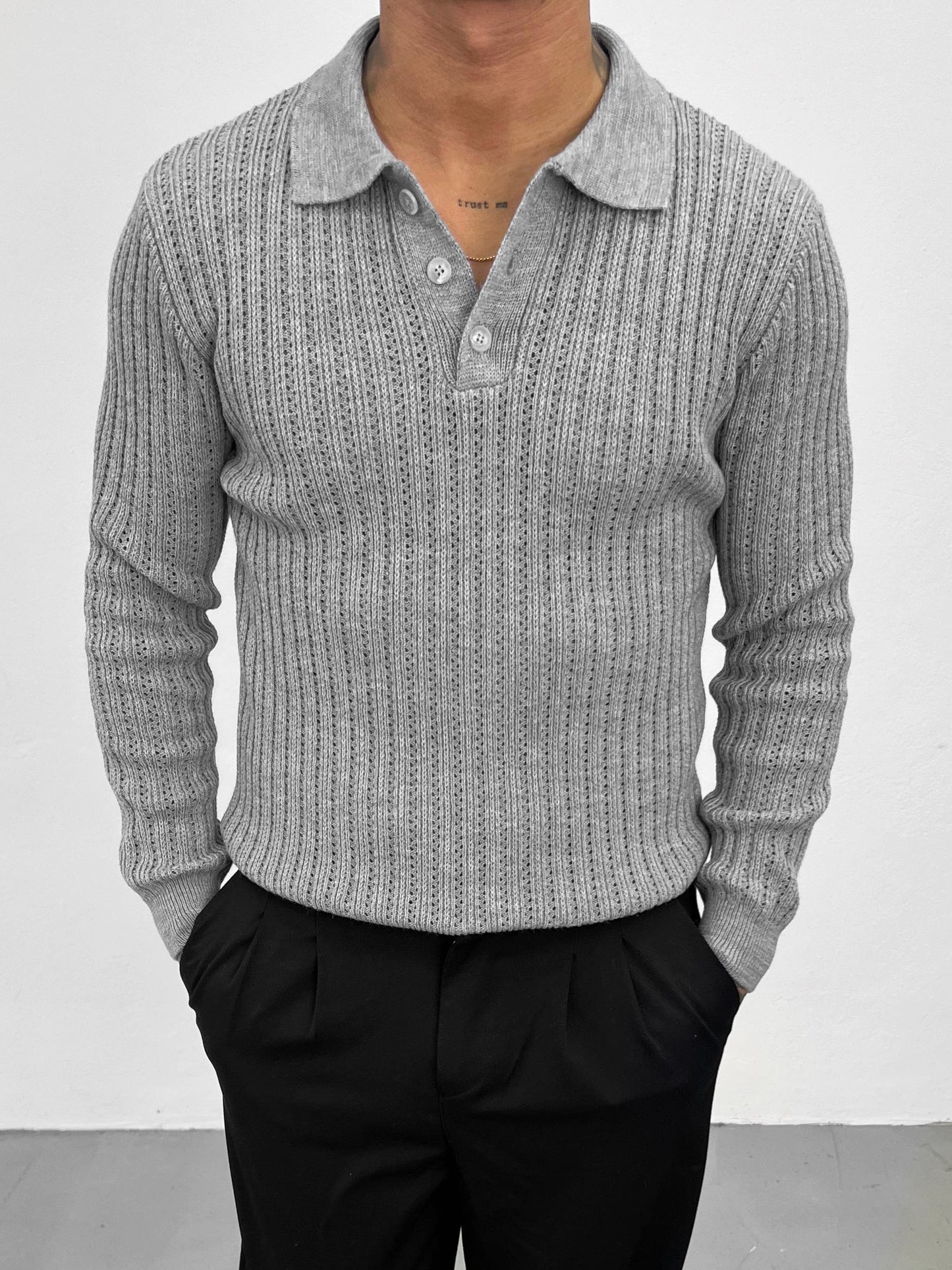 BUTTON TRICKPULLOVERS