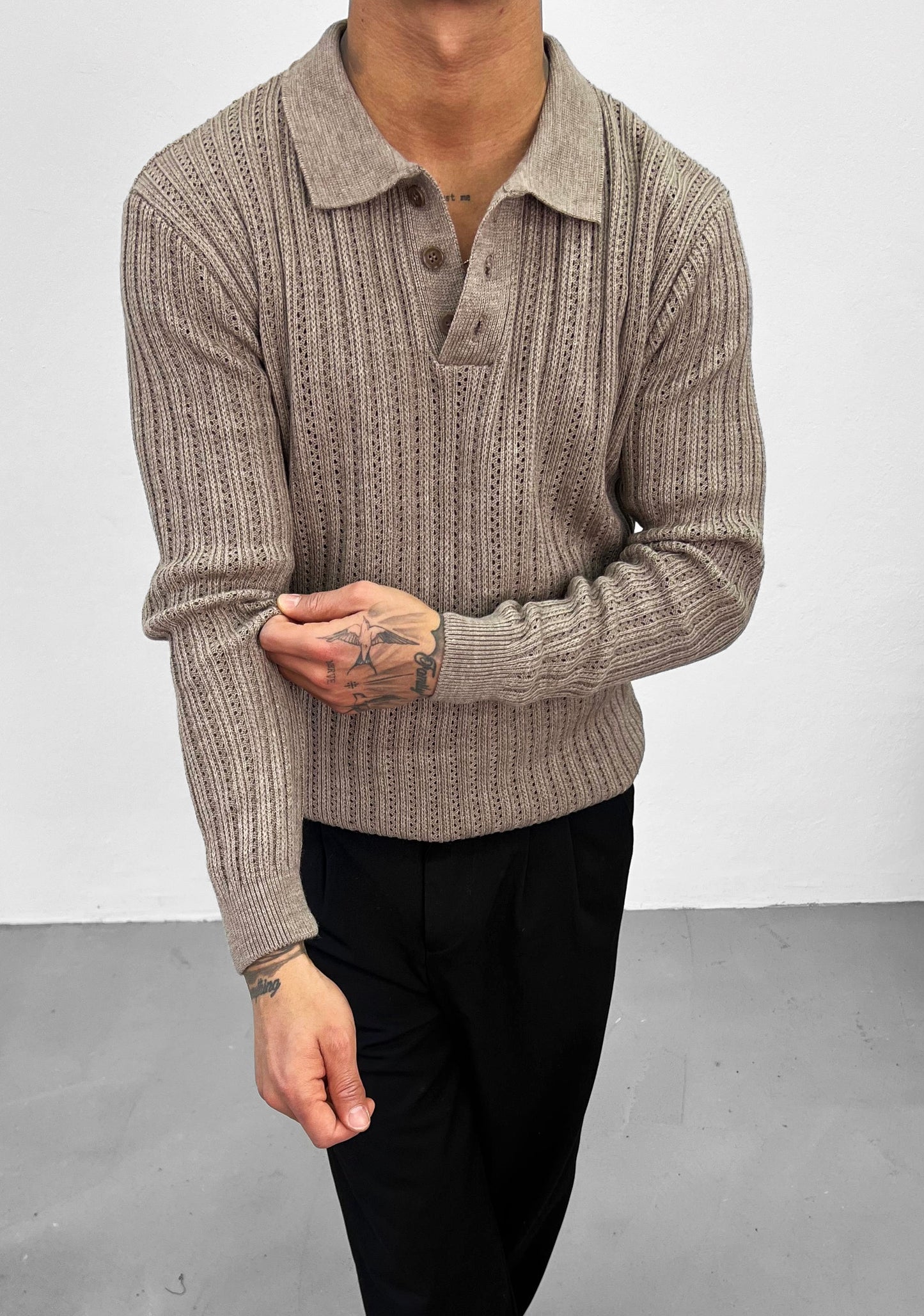 BUTTON TRICKPULLOVERS